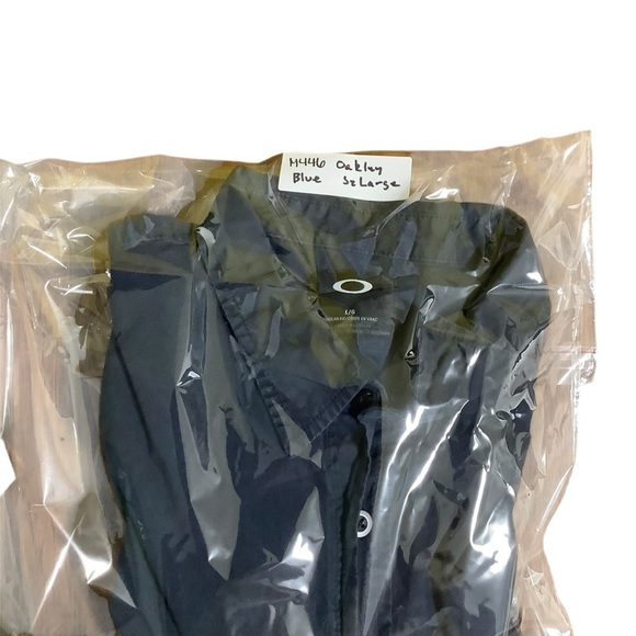 Oakley Button-down Shirt Sz Large Navy Blue - Picture 8 of 8